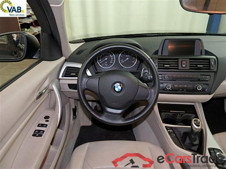 BMW 1 HATCH DIESEL - 2011 118 d 100kw/136pk 5D/P M6 LEDER #3