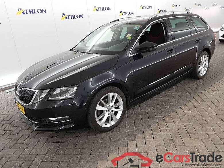 SKODA Octavia Combi 1.6 TDI Greentech Style Bns DSG 5D 85kW #1