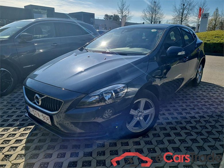  VOLVO - V40 D2 120PK Kinetic Pack Professional 