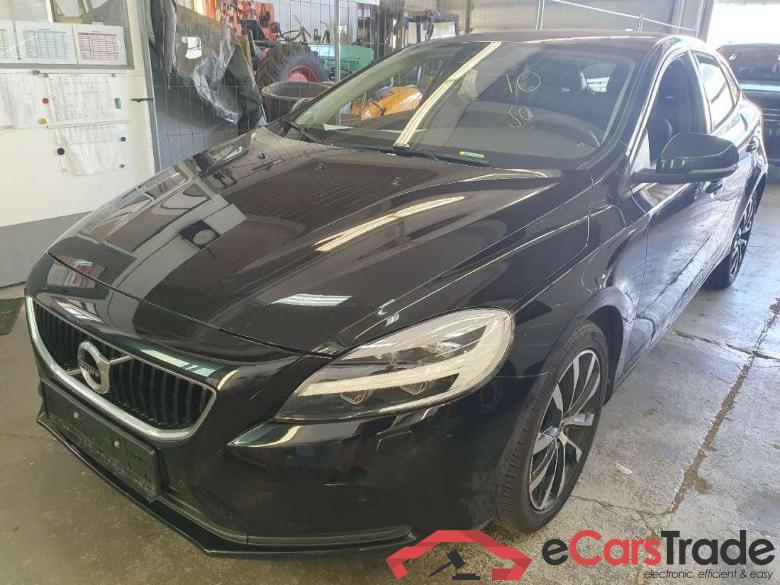 VOLVO V40 D2 Geartronic Momentum #1
