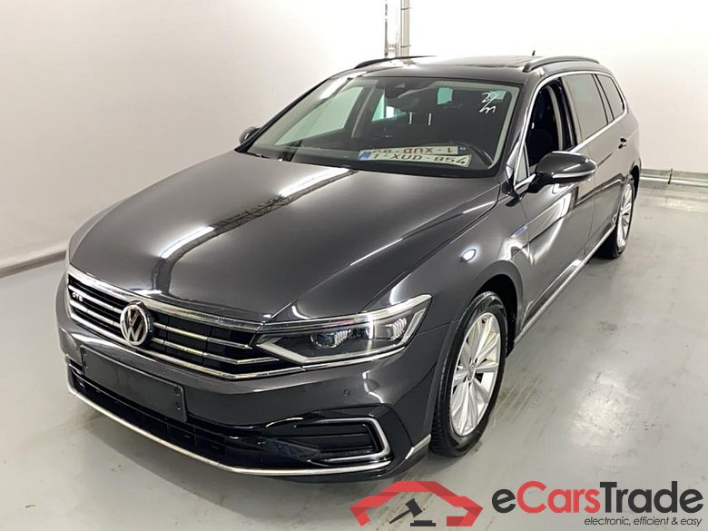 VOLKSWAGEN PASSAT VARIANT GTE - 2020 1.4 TSI PHEV GTE Business DSG Adventure #1