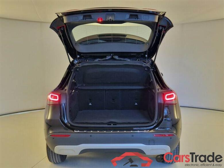 Mercedes 33 MERCEDES-BENZ GLA / 2020 / 5P / CROSSOVER GLA 180 D AUTOMATIC BUSINESS EXTRA #5