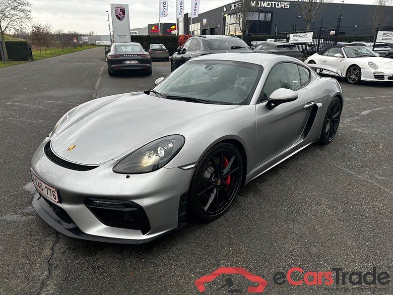 PORSCHE 718 Cayman GT4  #1