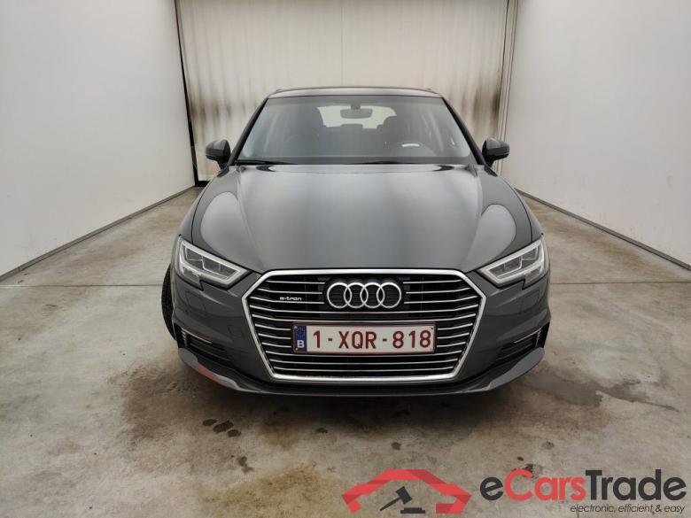 Audi A3 Sportback 40 e-tron S tronic 5d