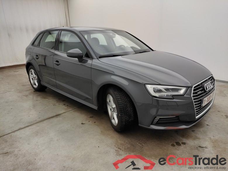 Audi A3 Sportback 40 e-tron S tronic 5d #2