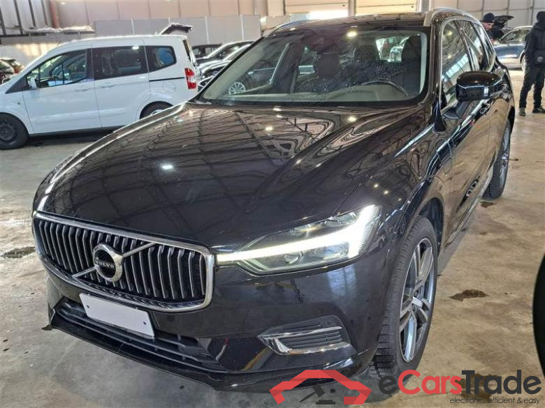 Volvo 227 VOLVO XC60 / 2017 / 5P / SUV T8 PLUG-IN AWD AUTO RECHARGE INSCR.