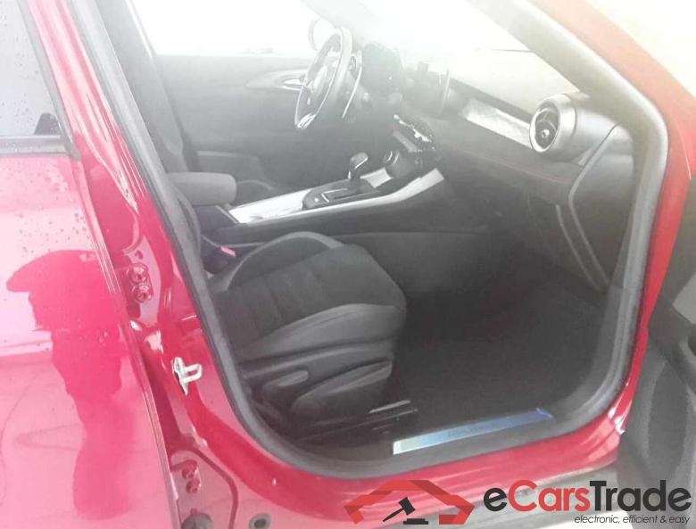 Alfa_romeo Veloce Tonale 1.5 VGT Hybrid Veloce #5