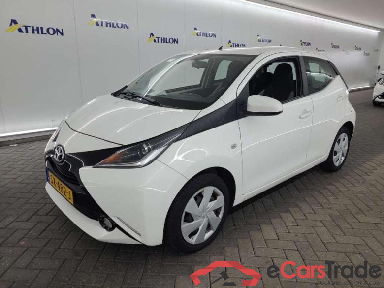 TOYOTA Aygo 1.0 VVT-i x-nav 5D 51kW