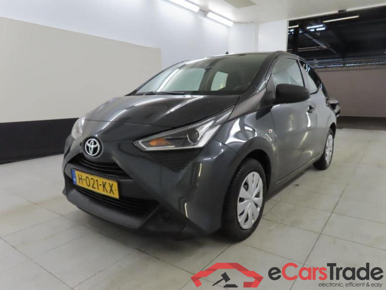 TOYOTA Aygo 1.0 VVT-i x-fun