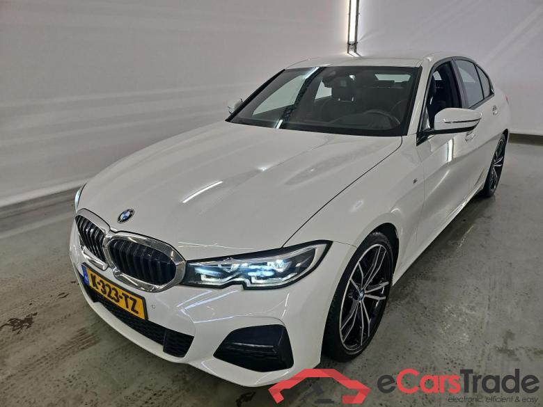 BMW 3 Serie Sedan '18 BMW 3 Serie Sedan 320iA Business Edition M Sport Plus 50 Jahre 4d