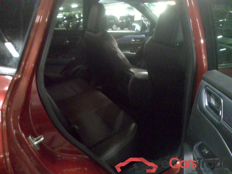 QASHQAI MY22 Mild-Hybrid 140  2WD Tekna  Two Tone   Design Pack  Cold Pack        #6