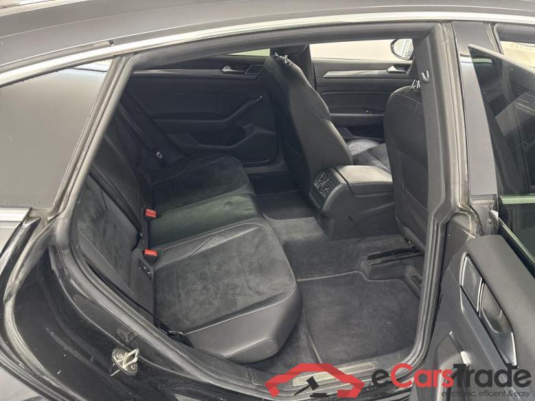 VOLKSWAGEN ARTEON 2.0 TDi SCR R-Line (EU6.2) Travel Drive #6
