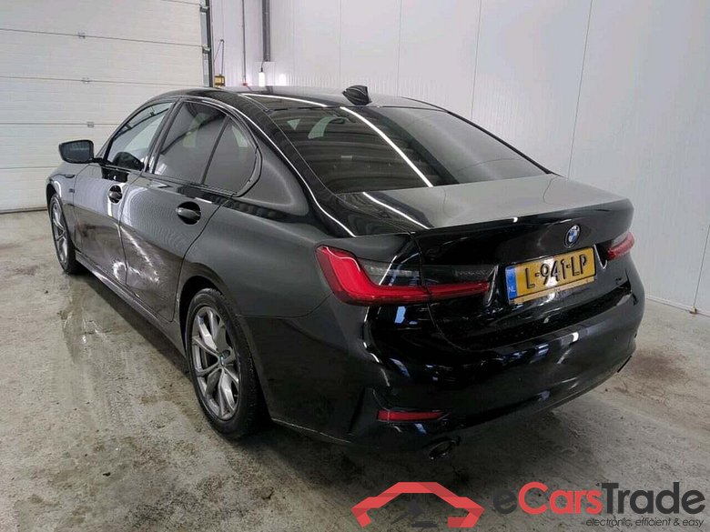 BMW 3-serie 318i Executive Ed. #6