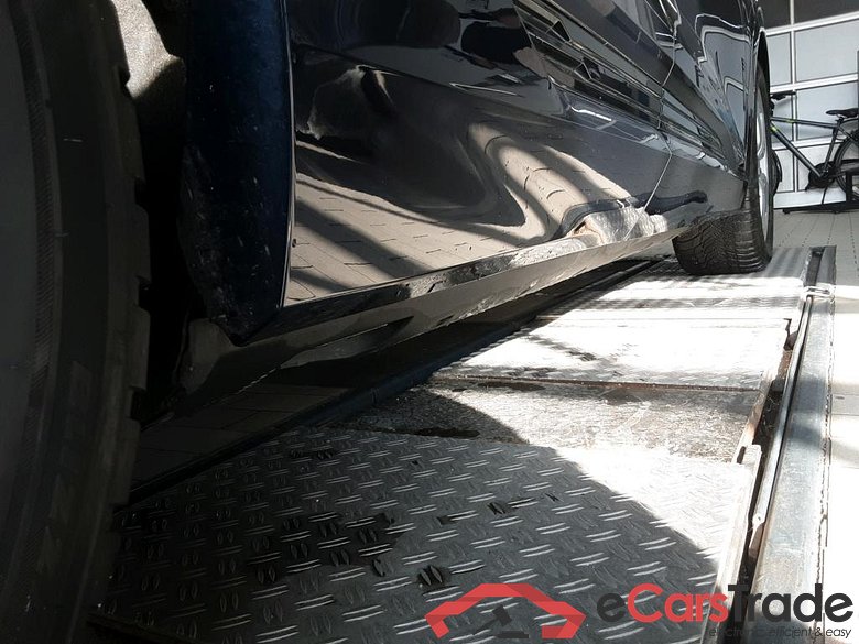 Audi 55 quattro S line E-tron #6