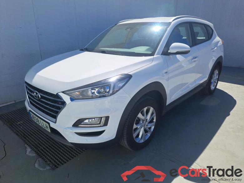 Hyundai 1.6 CRDI 85kW (116CV) 48V SLE 4X2(SP)(SL) HYUNDAI Tucson / 2018 / 5P / todoterreno 1.6 CRDI 85kW (116CV) 48V SLE 4X2(SP)(SL)