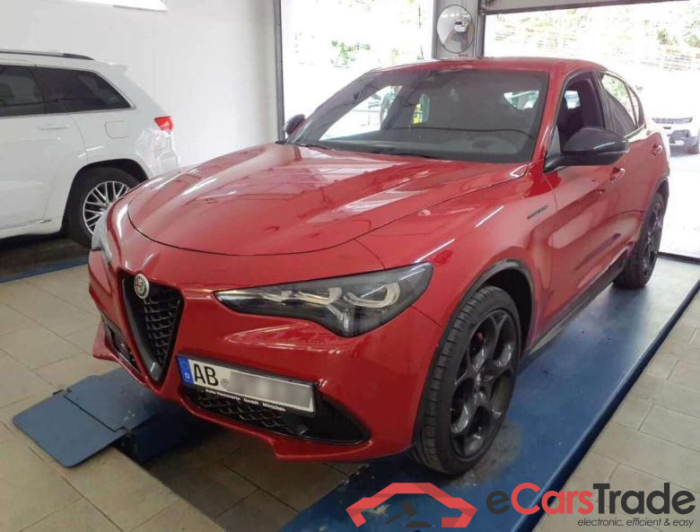Alfa_romeo Competizione Q4 Stelvio 2.0 Turbo AT8