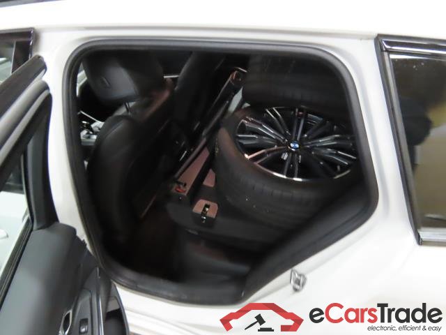 BMW 3-Serie Touring ´18 Baureihe 3 Touring 330 d xDrive M Sport 210KW AT8 E6d