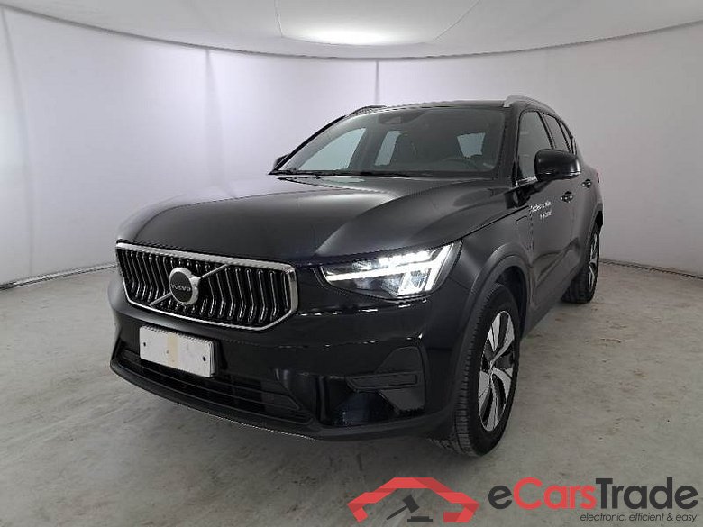Volvo 11 VOLVO XC40 / 2021 / 5P / SUV T4 RECHARGE PLUG-IN AUTO CORE