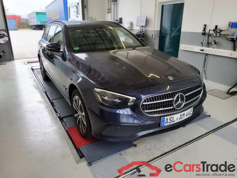 Mercedes-Benz E -Klasse T-Modell (BM 213)(06.2016->) DE - Kb5 E 300 de EU6d, T de Avantgarde 4Matic (EURO 6d), (Facelift) 2020 - 2023 #2