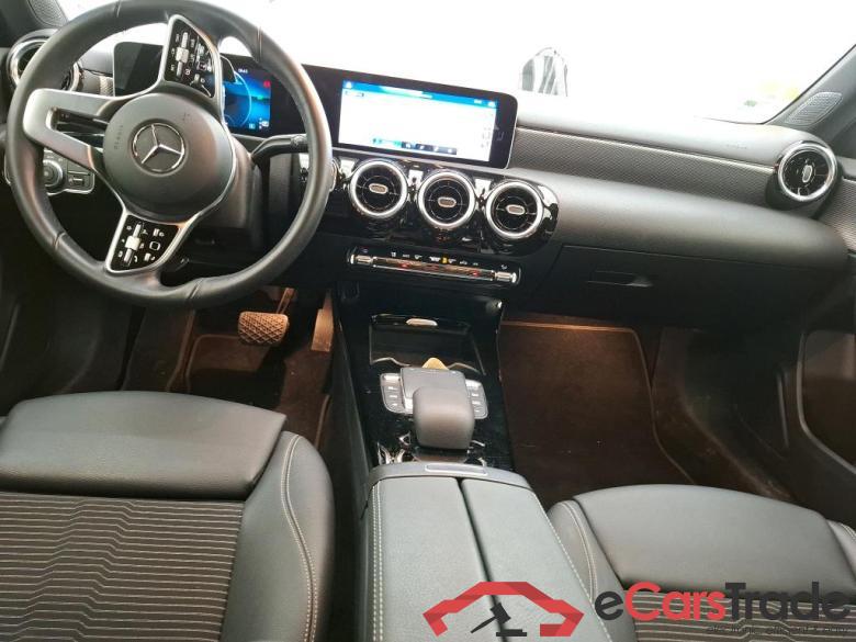 Mercedes A 200 d Progressive Line 8G-DCT MERCEDES-BENZ Classe A Compact / 2018 / 5P / Berline A 200 d Progressive Line 8G-DCT #5