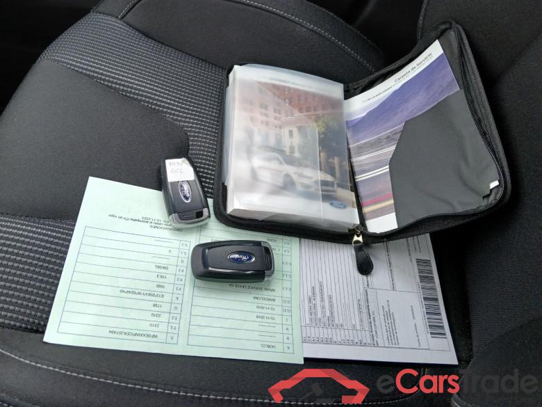 Ford 2.0 TDCi 110kW (150CV) Titanium 235 FORD Mondeo / 2014 / 5P / berlina con portón 2.0 TDCi 110kW (150CV) Titanium 235 #5