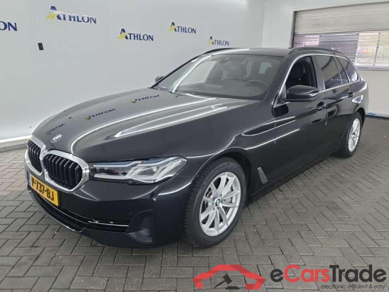 BMW 5-serie Touring 530dA xDrive Business Edition Plus 5D 210kW #1