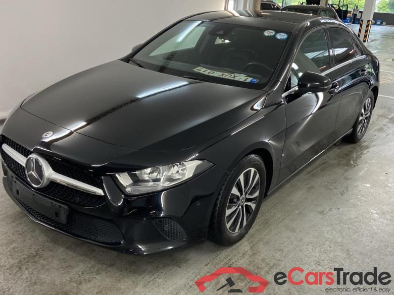 MERCEDES-BENZ CLASSE A SEDAN DIESEL (V177) A 180 d Business Solution ABS DYNAMIC SELECT Touchpad Camera de recul #1