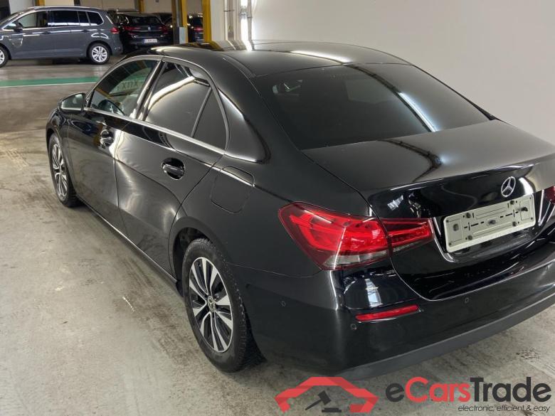 MERCEDES-BENZ CLASSE A SEDAN DIESEL (V177) A 180 d Business Solution ABS DYNAMIC SELECT Touchpad Camera de recul #3
