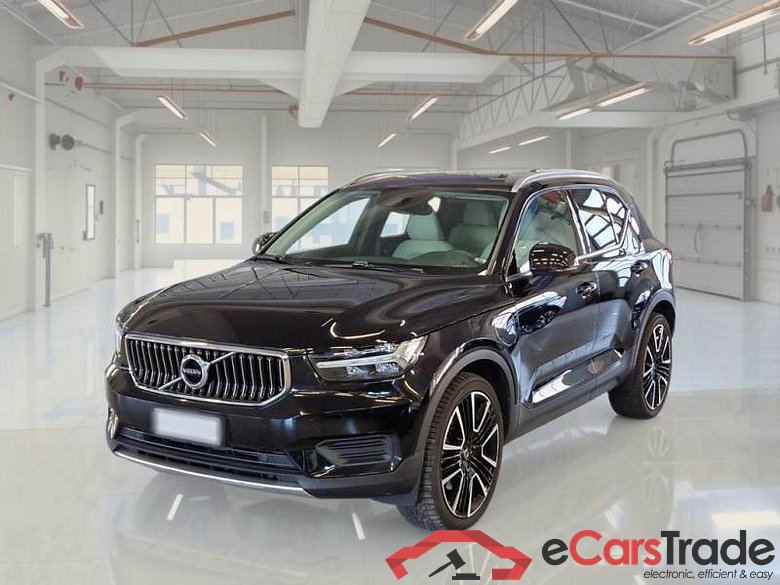 Volvo 218 VOLVO XC40 / 2017 / 5P / SUV T5 PLUG-IN HYBRID AUTO RECHARGE INSCR. #1