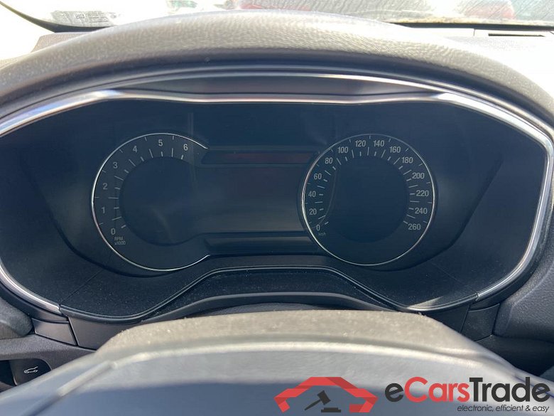 Ford 2.0 TDCi 110kW (150CV) Titanium FORD Mondeo / 2014 / 5P / berlina con portón 2.0 TDCi 110kW (150CV) Titanium #4