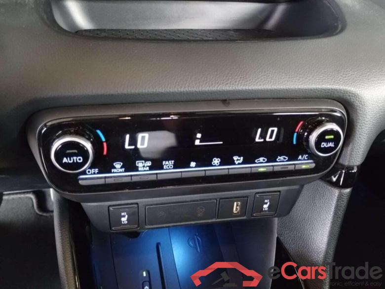 TOYOTA YARIS 1.5 Hybrid Launch Edition #6