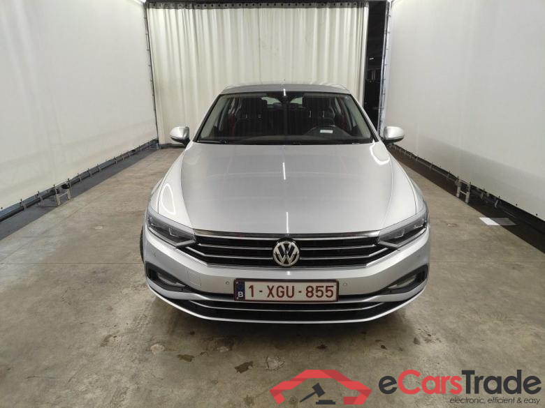 Volkswagen Passat 1.6 TDI SCR DSG7 Style Business 4d - NO COC