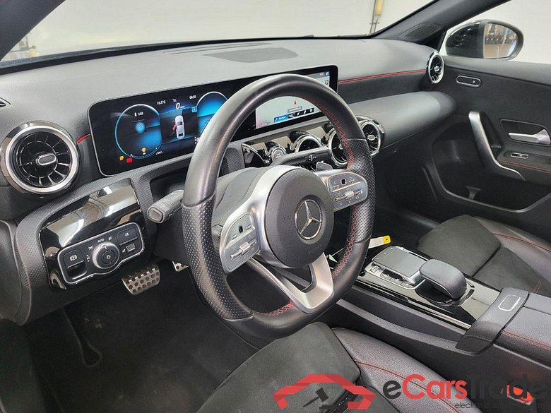 MERCEDES-BENZ A-KLASSE 200 Business Solution AMG #5