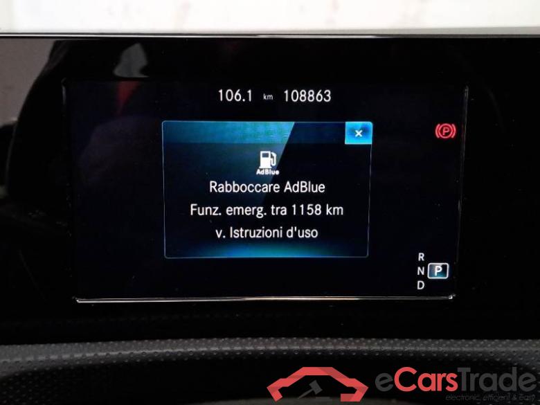 Mercedes 45 MERCEDES-BENZ CLASSE A / 2018 / 5P / BERLINA A 200 D AUTOMATIC SPORT #4