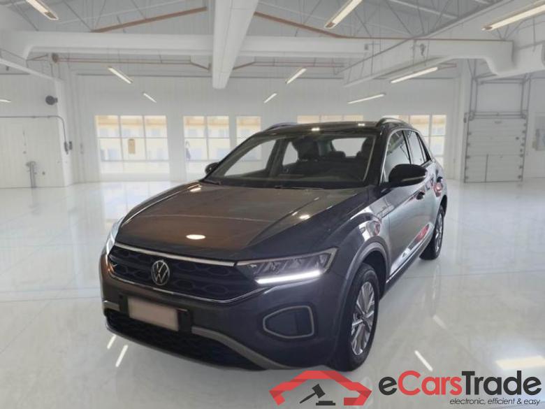 Volkswagen 1 VOLKSWAGEN T-ROC / 2021 / 5P / SUV 2.0 TDI SCR LIFE #1