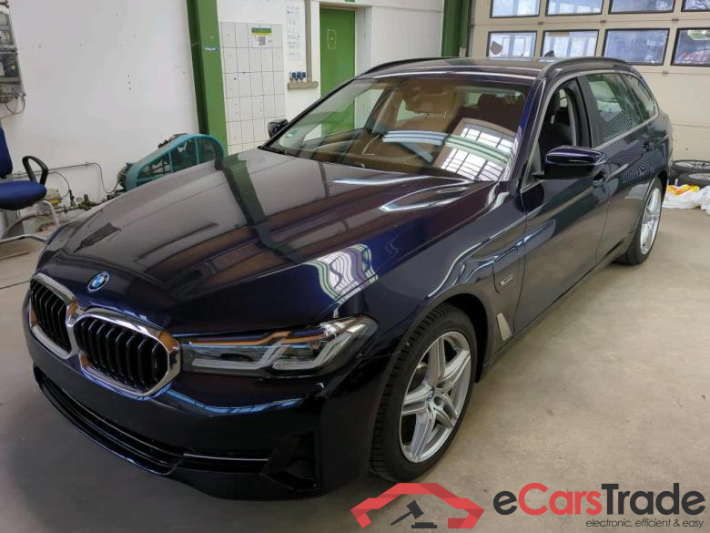BMW 5-Serie Touring ´16 Baureihe 5 Touring 530 e xDrive 2.0 215KW AT8 E6d