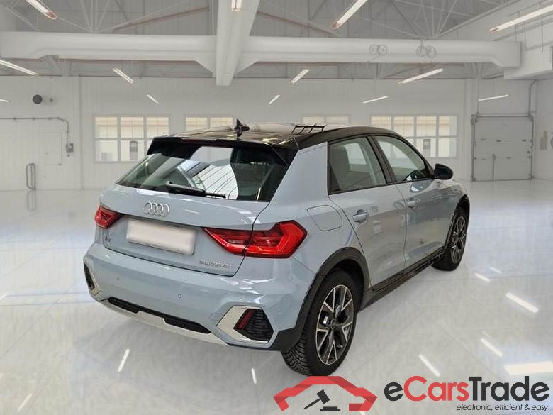 Audi 1 AUDI A1 CITYCARVER / 2018 / 5P / BERLINA 30 TSI CITYCARVER ADMIRED #2
