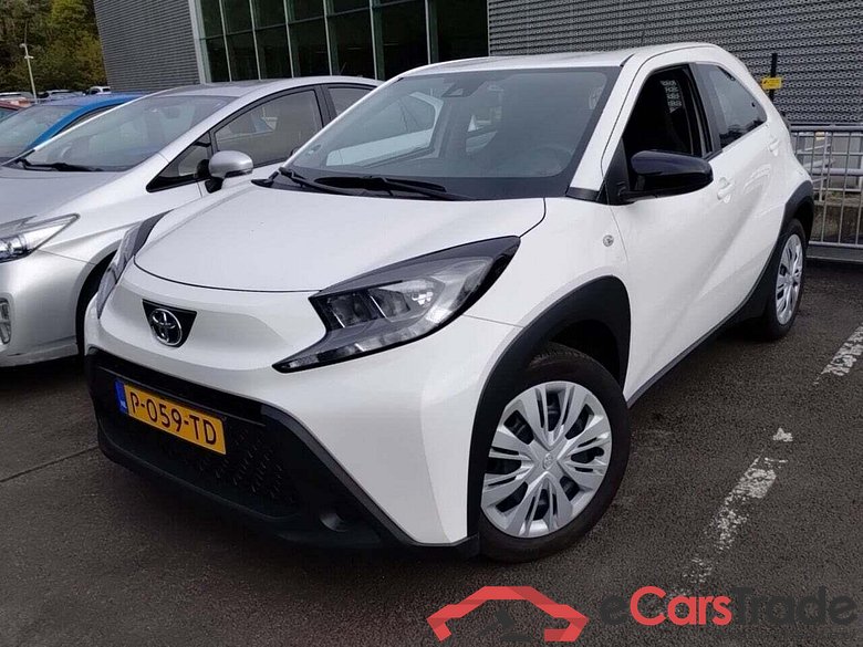 TOYOTA Aygo X 1.0 VVT-i MT Play #1