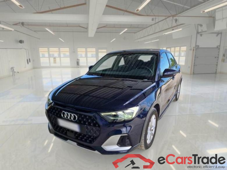 Audi 2 AUDI A1 CITYCARVER / 2018 / 5P / BERLINA 30 TSI CITYCARVER BASE