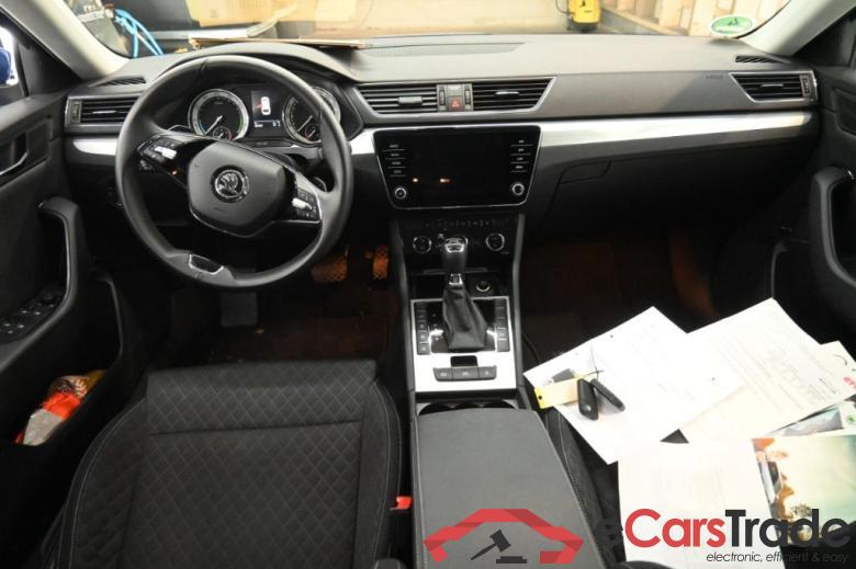 Skoda Superb Wagon ´15 Superb Combi Ambition iV 1.4 TSI Hybrid 160KW AT6 E6d #3