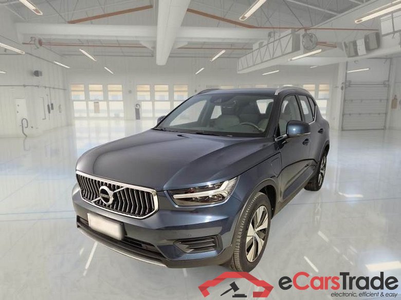 Volvo 235 VOLVO XC40 / 2017 / 5P / SUV T4 PLUG-IN HYBRID AUTO RECH INSCRIP EXPR