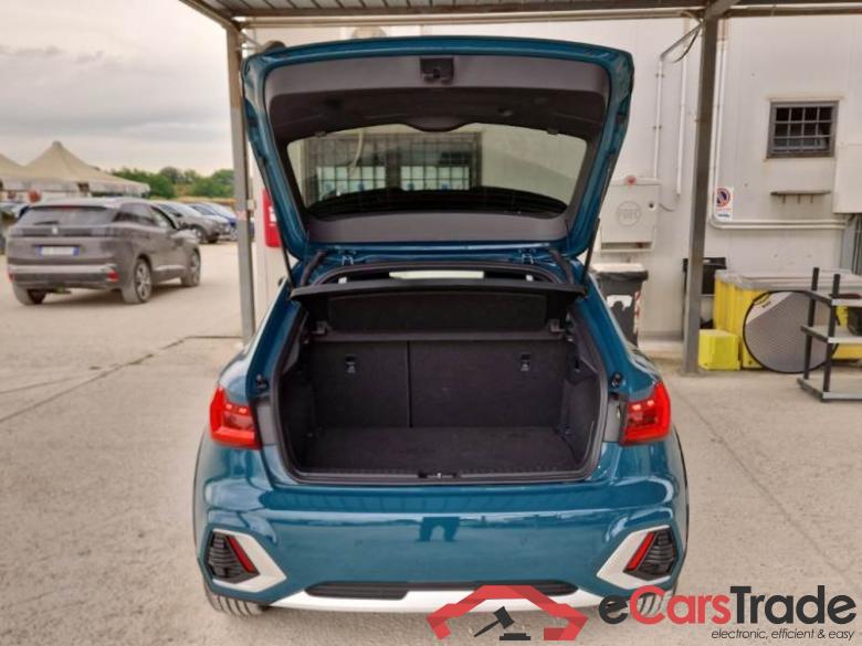 Audi 11 AUDI A1 CITYCARVER / 2018 / 5P / BERLINA 35TSI S TRONIC CITYCARVER ADMIRED #5