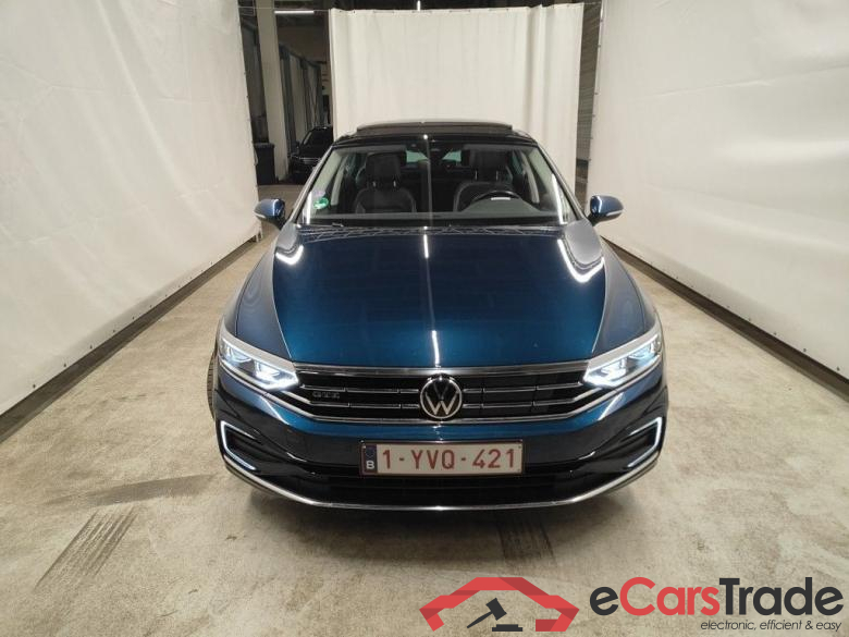 Volkswagen Passat 1.4 TSI GTE Business DSG 4d
