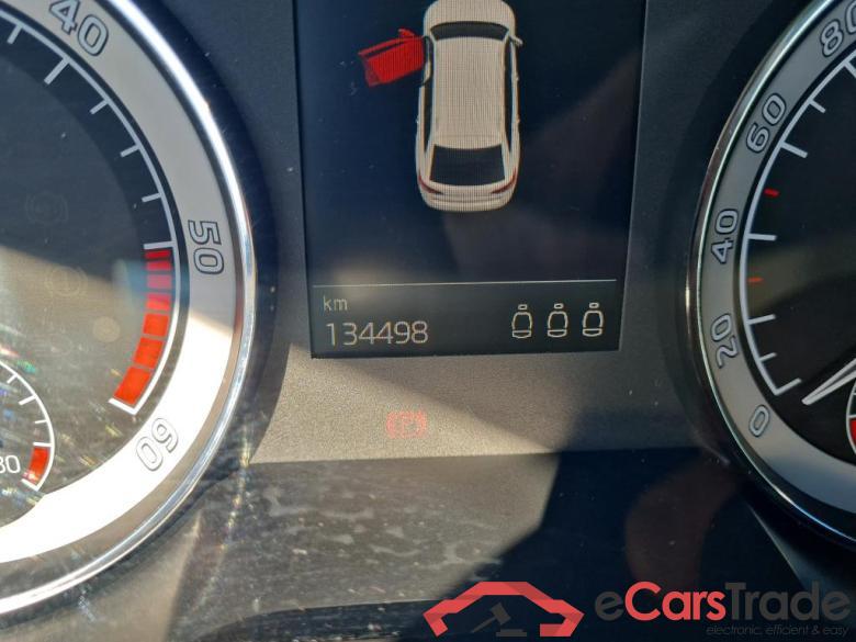 SKODA - SKO SUPERB COMBI CRTDI 150PK DSG7 Style Pack Corporate Plus #5