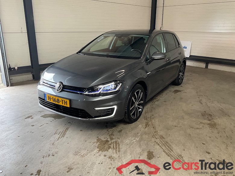 VOLKSWAGEN e-Golf E-DITION #1