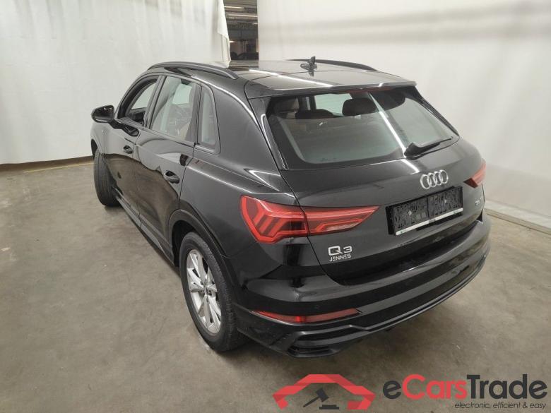 Audi Q3 35 TDI S tronic S line Business Edition 5d #4