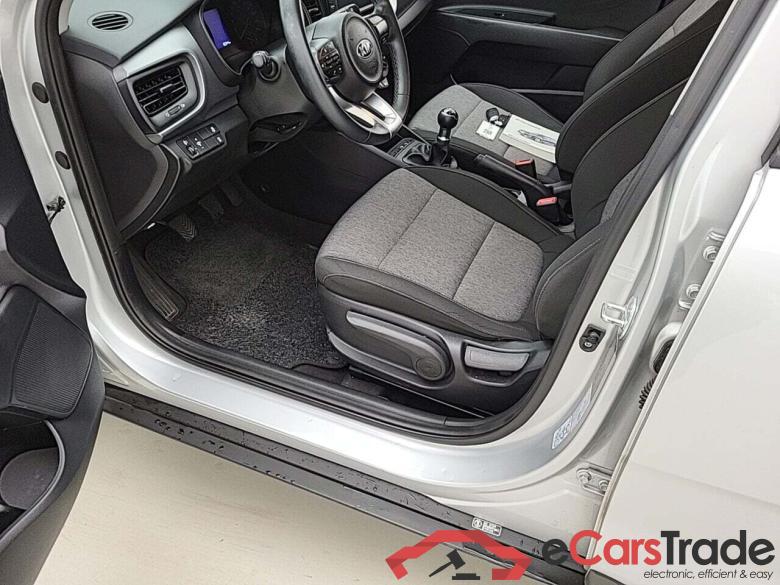 KIA STONIC 1.2 EASY #5