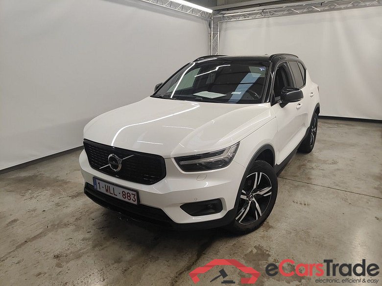 Volvo XC40 T3 R-Design 5d #1