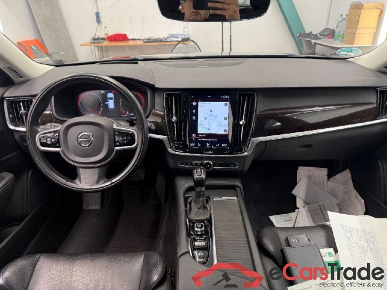 V90 Kombi Momentum Pro AWD 2.0 D5 173KW AT8 E6dT #3 V90 Kombi Momentum Pro AWD 2.0 D5 173KW AT8 E6dT #3