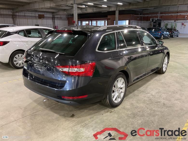 SKODA SUPERB COMBI - 2019 1.4 TSI PHEV Ambition DSG #4